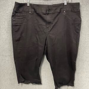 Torrid Black Jegging Bermuda Shorts Size 22